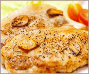 胡椒・ハーブ漬けの鶏肉料理